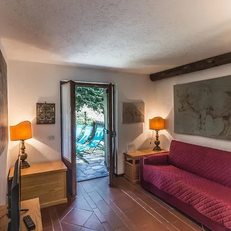 Altido Charming With Mountain Views And Backyard In * Verrand