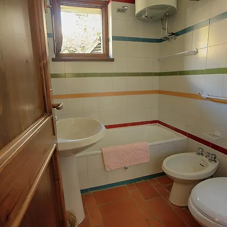Altido Charming With Mountain Views And Backyard In Verrand
