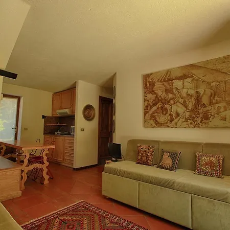 Altido Charming With Mountain Views And Backyard In *