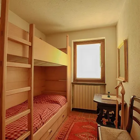 Apartment Altido Charming With Mountain Views And Backyard In